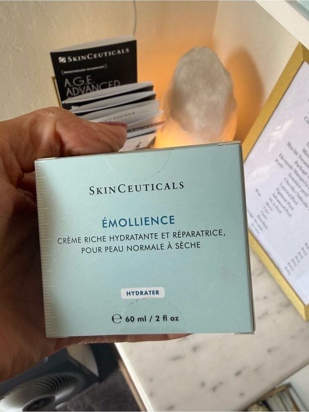 SkinCeuticals Emollience Moisturizer - Light Aqua Green